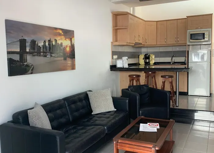 Felicidad بلايا ديل إنغلز